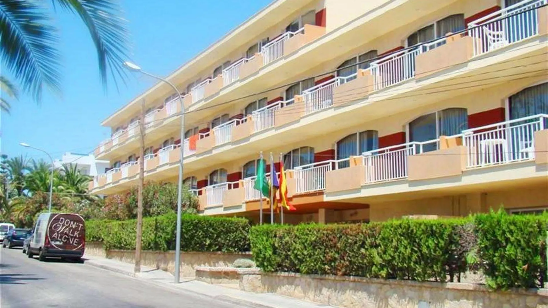 Club Simo Aparthotel Cala Millor  3*, Cala Millor (Mallorca) Spain